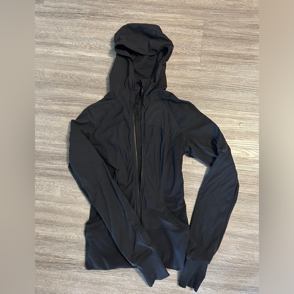 Two Lululemon In Flux reversible sz6 - Picture 2 of 9